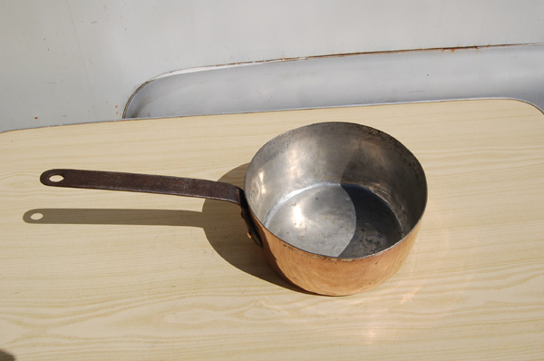 ANCIENNE CASSEROLE  20 CM ETAMAGE NEUF