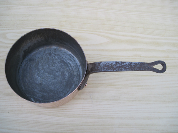 ANCIENNE CASSEROLE DIAMETRE 13 CM