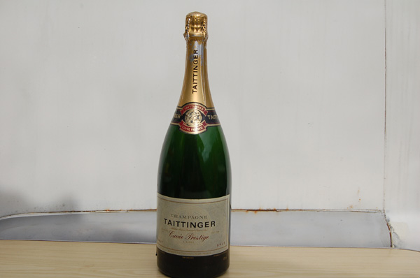 BOUTEILLE MAGNUM FACTICE TAITTINGER